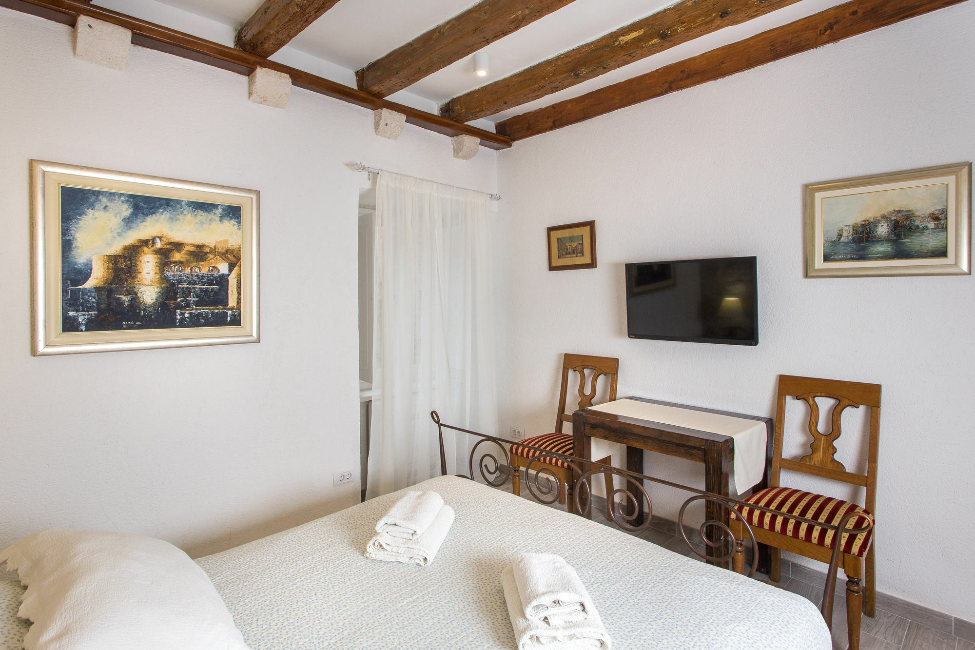 Historic Downtown And Hotel Dubrovnik